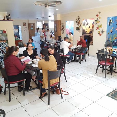Hotel Carnaval La Ceiba Extérieur photo