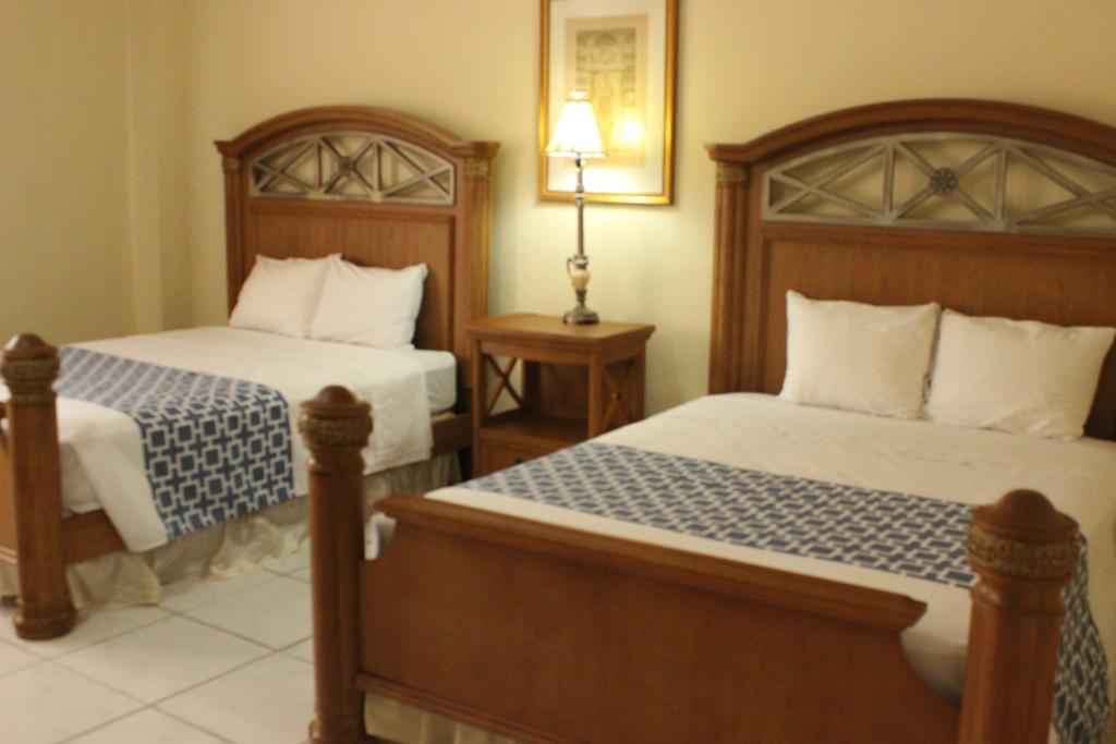 Hotel Carnaval La Ceiba Chambre photo