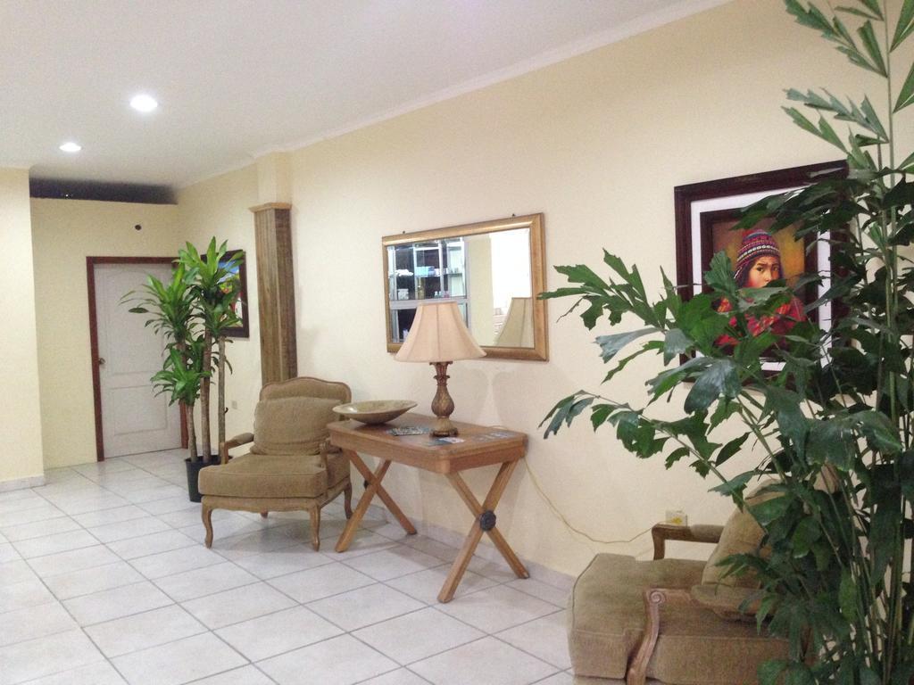 Hotel Carnaval La Ceiba Extérieur photo