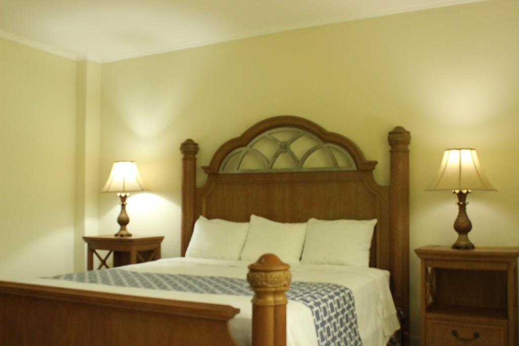 Hotel Carnaval La Ceiba Chambre photo