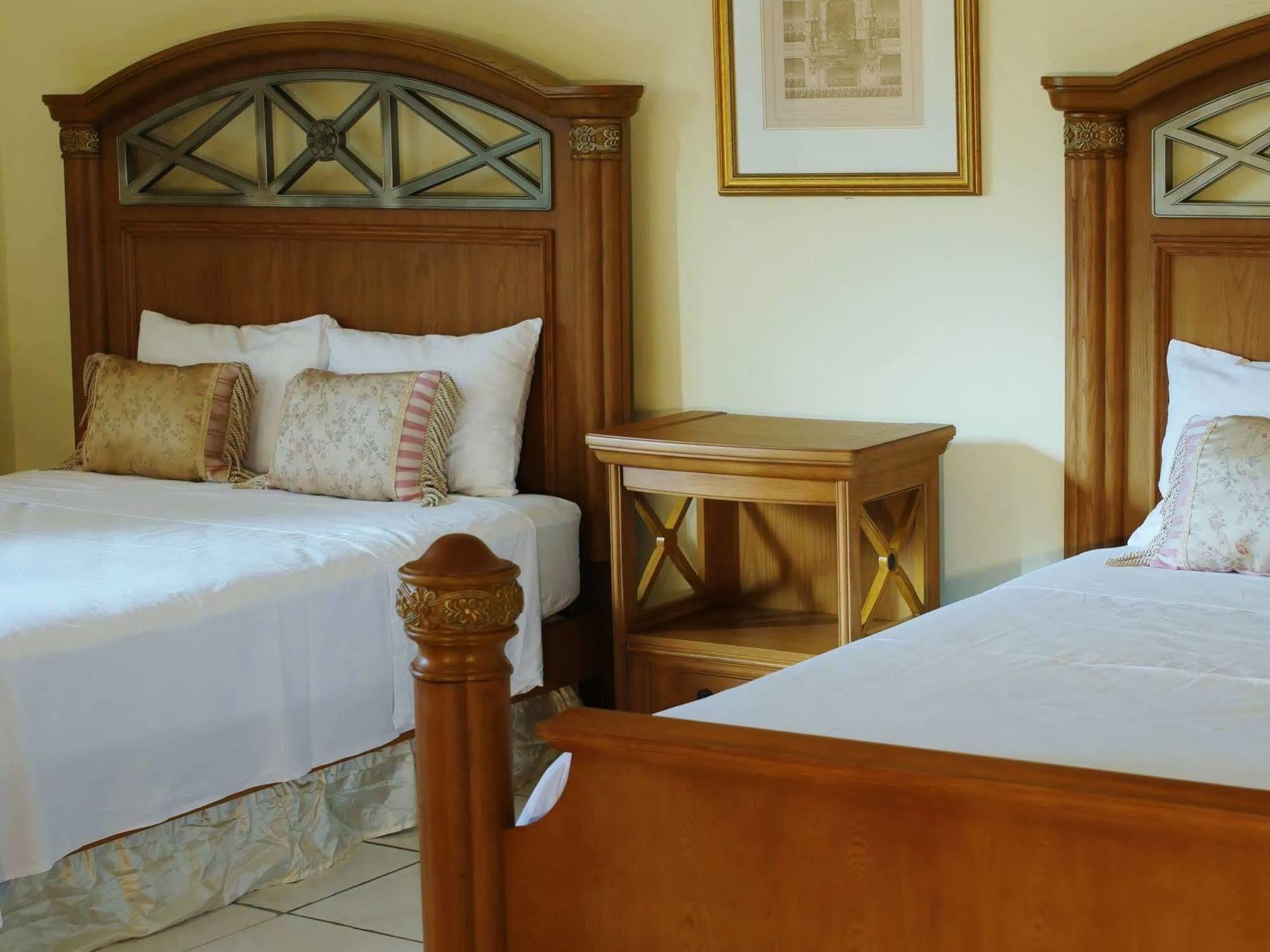 Hotel Carnaval La Ceiba Extérieur photo