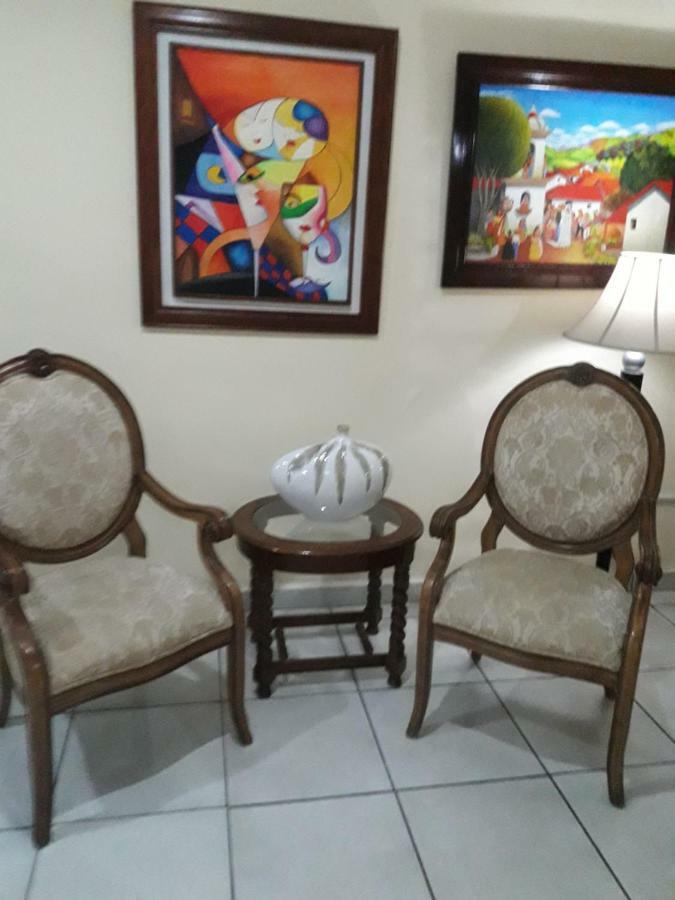 Hotel Carnaval La Ceiba Extérieur photo