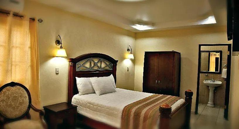 Hotel Carnaval La Ceiba Extérieur photo