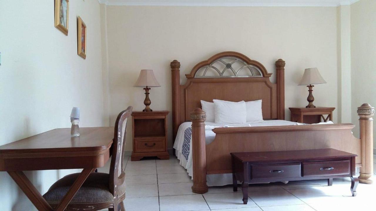 Hotel Carnaval La Ceiba Extérieur photo