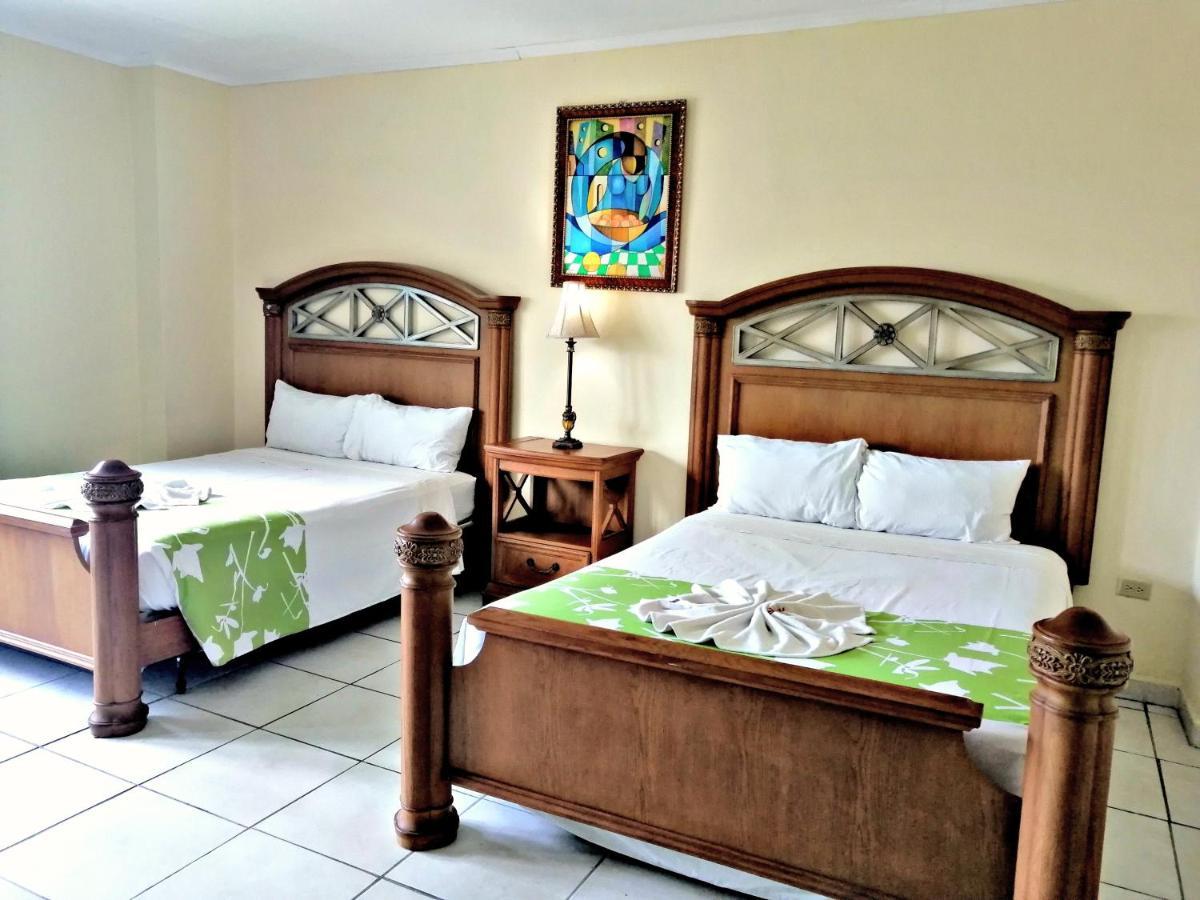 Hotel Carnaval La Ceiba Extérieur photo