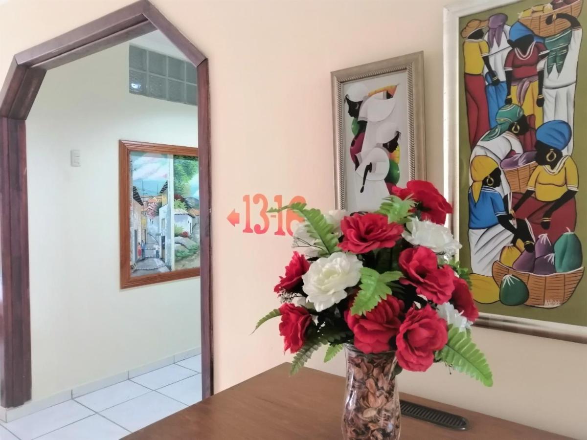 Hotel Carnaval La Ceiba Extérieur photo